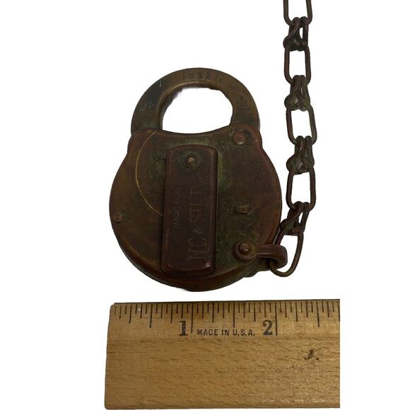 Antique Yale and Town MFG CO Pad Lock Cast Iron Heart Shape 9” Chain No Key - Picture 12 of 15